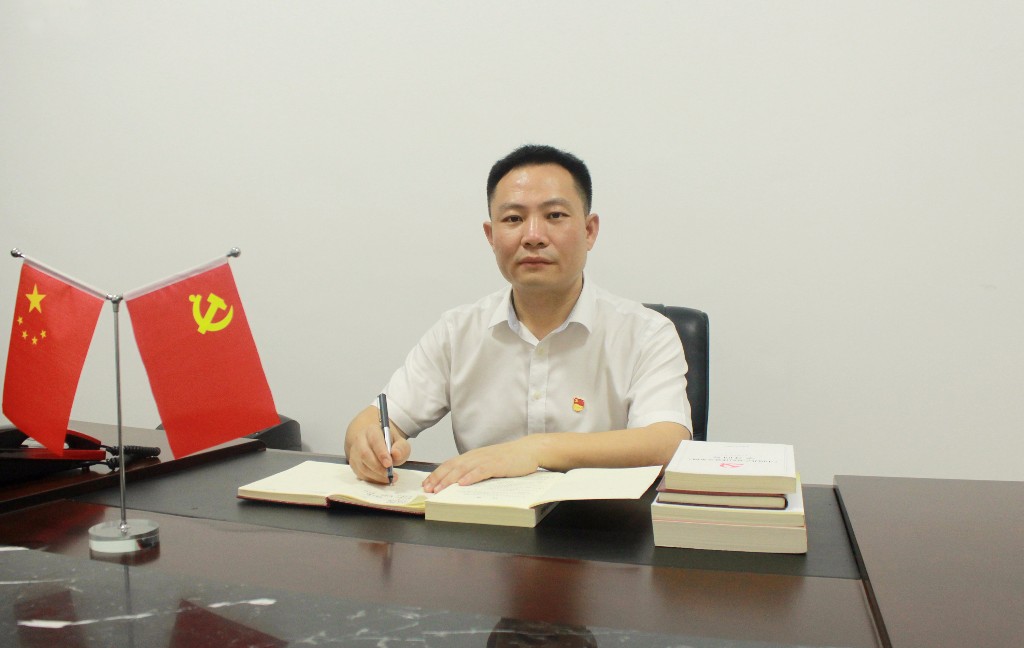 南岳区委常委,区纪委书记,区监委主任廖勇